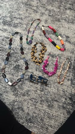 costume necklace