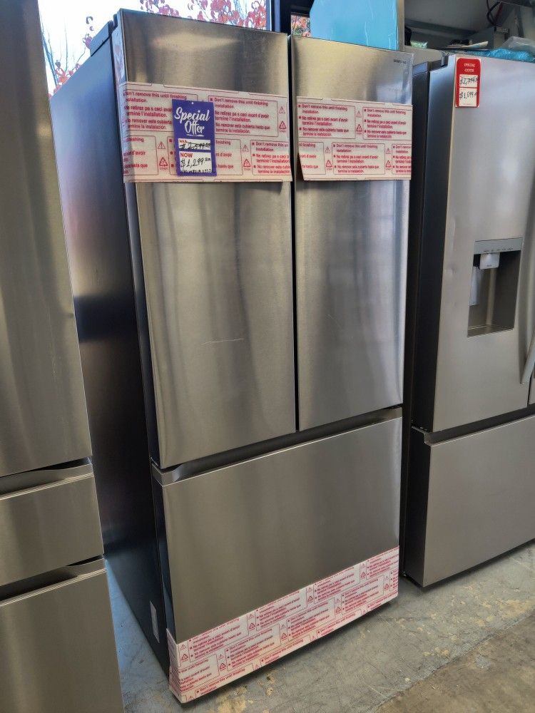New Samsung
25 cu. ft. Standard Depth 3-Door French Door Smart Refrigerator in Stainless Steel with 