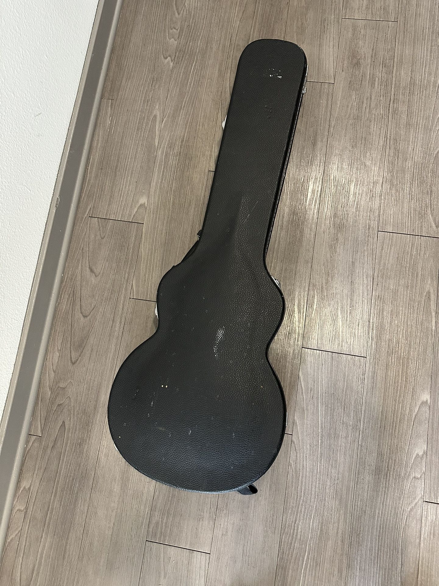 Hard Shell Guitar Case