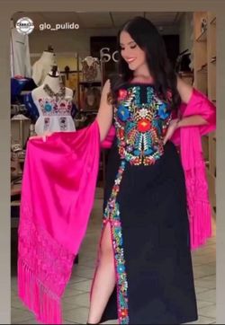Vestidos Mexicanos Bordados ✨ Mexican Dresses & Blouses, Women & Girls ✨ ✨ Prices Vary - Precios Variados