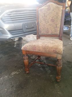 Vintage Roy Hill Dining Table Set