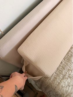Bed pillow