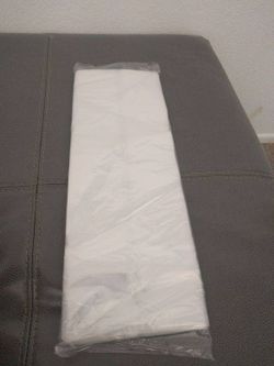 100 LARGE clear party favor bags food safe 5" x 15" x 4.5" New sealed Poly bags Pick up in Ventura near Victoria and Telephone $10. Price is firm. T