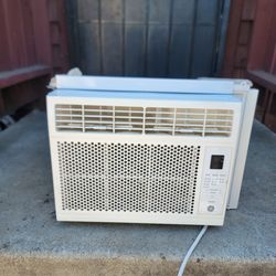 General Electric 6,000 BTU Air Conditioner