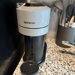 Nespresso machine & pods