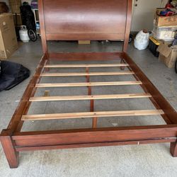 Queen Bedframe