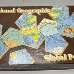 National Geographic Global Pursuit board game