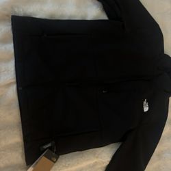 Brand new north face jacket With tags Size: M