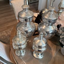 4 Piece Glass Jars With Lids