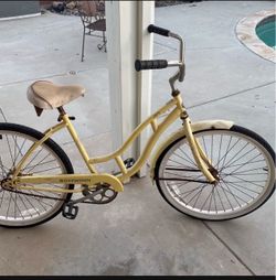 Classic Schwinn Girls Cruiser 24in Tires