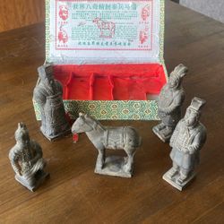 Qin Dynasty Chinese Terracotta Warriors Tomb of Emperor Shi Box Set of 5