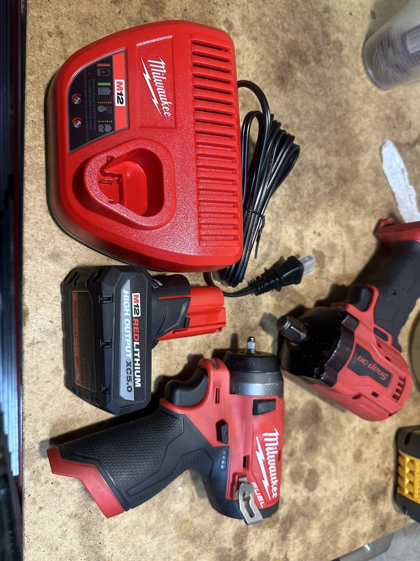 Milwaukee M12