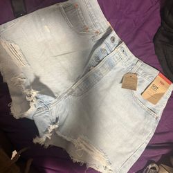 Levi’s 501 High Rise Denim Shorts – Size 34 (Light Wash, Distressed)