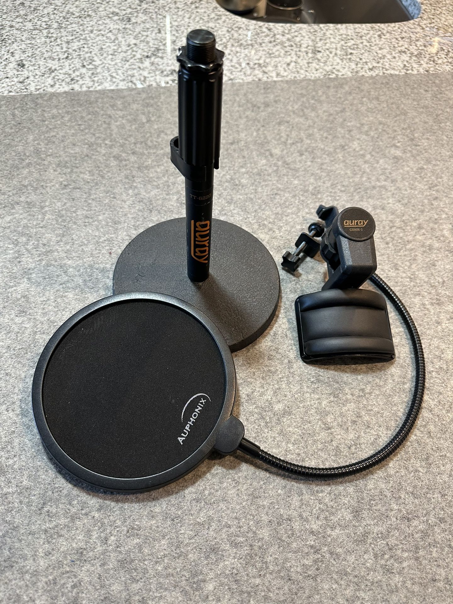 Podcast Accessories Pack, Headphone Hanger, Pop filter, Mic Stand