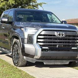 TOYOTA TUNDRA LIMITED 2023