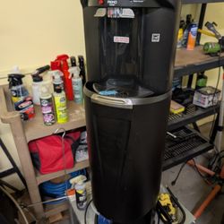 Primo Drink Machine Works Great 
