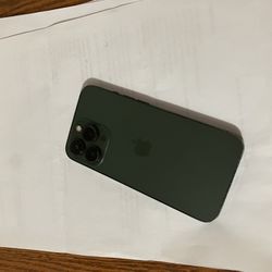 iPhone 13 Pro 128gb T-Mobile & Metro only( Minor Scratches but No Cracks )