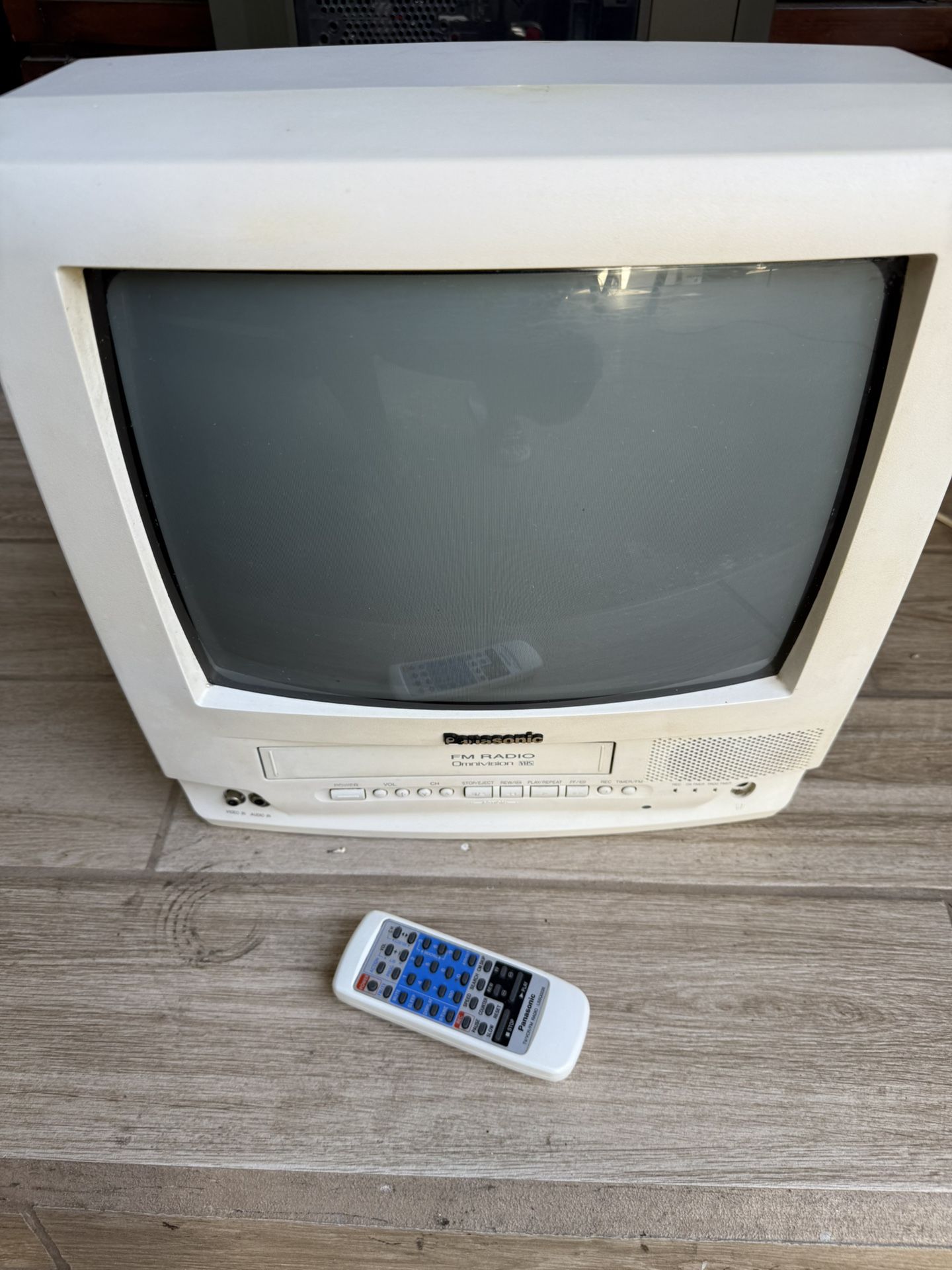 Panasonic 13 Inch CRT Tv With VCR Player