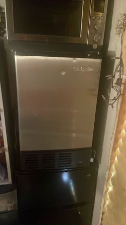 Edge star freezer icemaker 30$$$$ obo