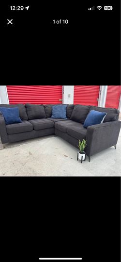 FREE DELIVERY-SECTIONAL