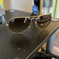 Women’s Ray Ban Sunglasses 