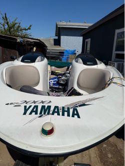 1999 LS 2000 Yamaha jet boat