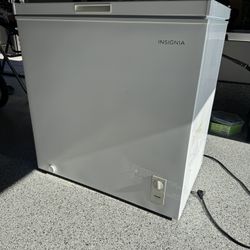 Insignia Freezer
