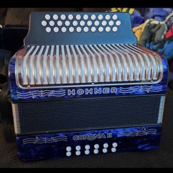 Accordion Hohner Corona LL FA