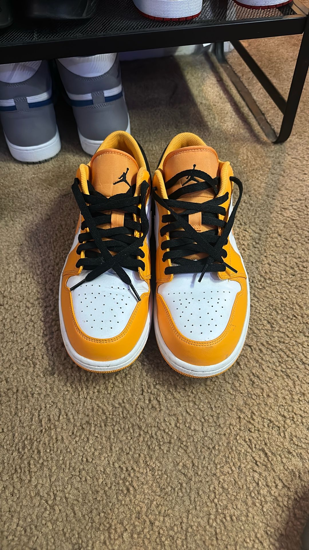 Air Jordan Taxi White Yellow