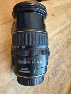 Canon EF 28-135mm f/3.5-5.6 IS USM Lens + UV Filter
