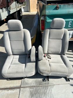 07 crown Victoria seats