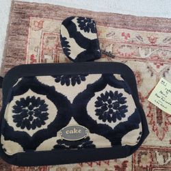 Cake By Petunia Pickle Bottom Clutch Handbag - Like New