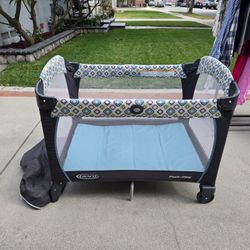Yard sale - Graco Pack ’n Play 