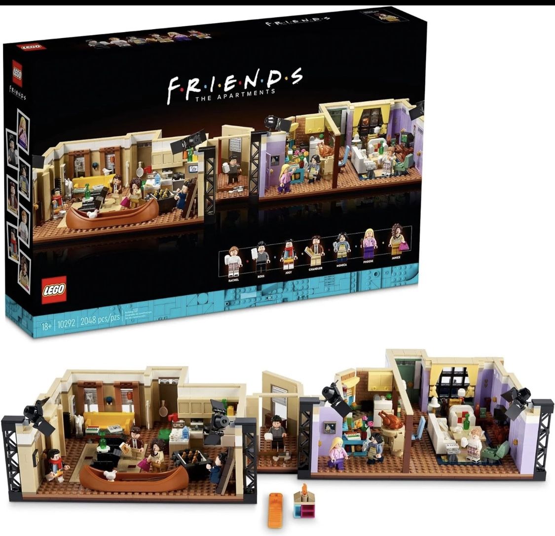 LEGO Icons The Friends Apartments 10292, TV Show Gift from Iconic Series, Detailed Model of Set, Collectors Building Set with 7 Minifigures