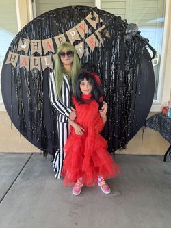 beetlejuice and lydia halloween costume