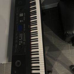 Yamaha Portable Grand DGX-650 With Foot Peddle