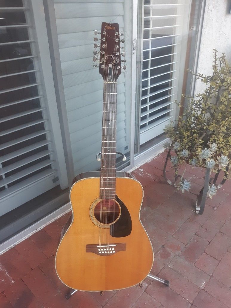 12 String Acoustic Guitar 1969 Yamaha FG-230