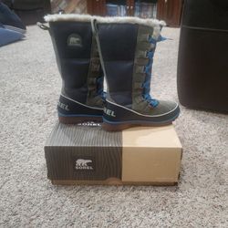 Sorel Waterproof Boots Women's 👢 or Girl 😍 Brand New Size 5