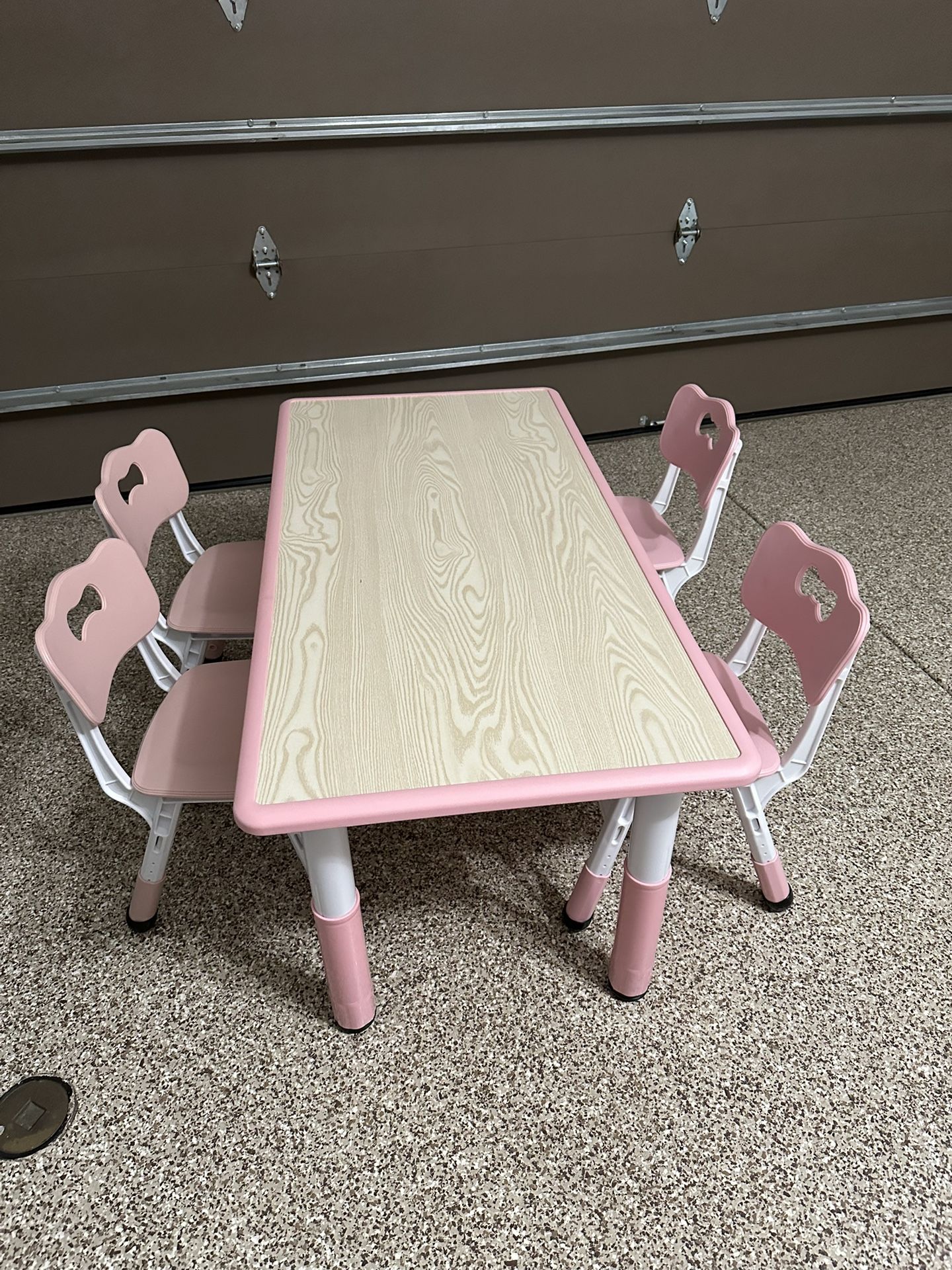 Kids Play Table