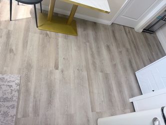 Free vinyl flooring