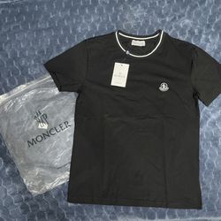 ✨New Moncler T-shirt (Embroided Emblem )