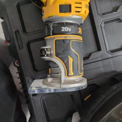 DeWalt Like New Xr 20v Router No Battery Included