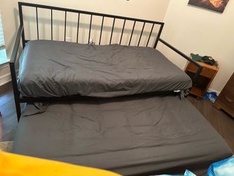 Twin Daybed and Trundle