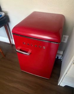 Retro mini fridg