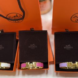 Designer H Bracelet, Gold 