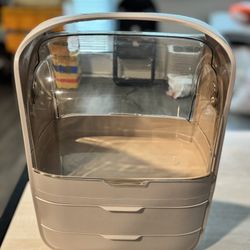 Makeup cabinet