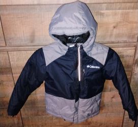 FIRM IN MERCED‼️BOYS COLUMBIA PUFFER JACKET SIZE XXS 4/5