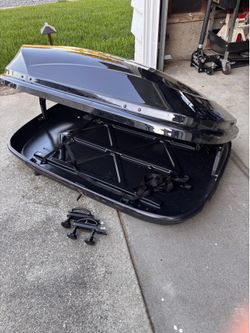 Roof cargo storage hard shell