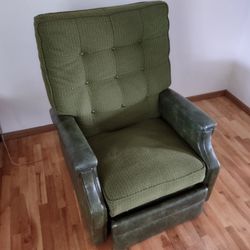 Vintage Green Lounge Chair 