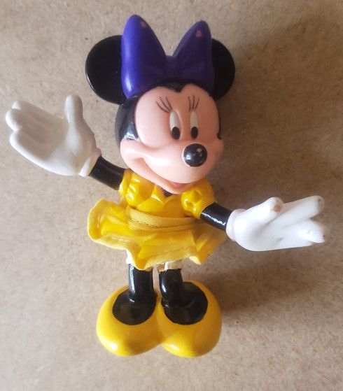 Vintage Minnie Mouse Pvc Toy